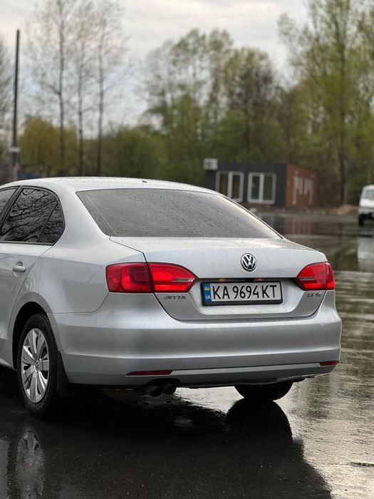 Продам volkswagen jetta 6 2,5 2011 технічно ідеальна