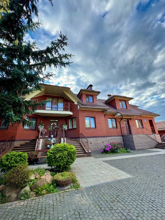 Елітний будинок р-н Теремно Луцьк 670 м2 можливий продаж частини
