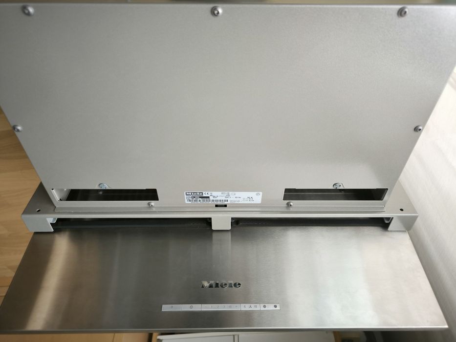 Новая встраиваемая вытяжка 60 см MieЛe 3660