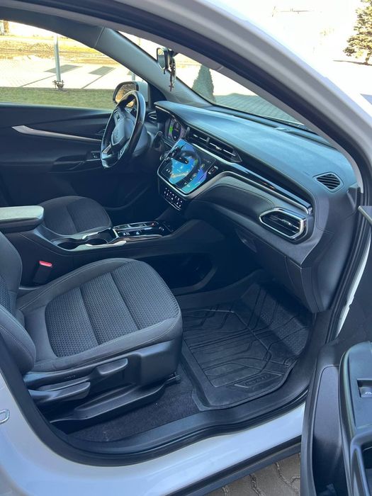 Chevrolet Bolt EUV  22-23