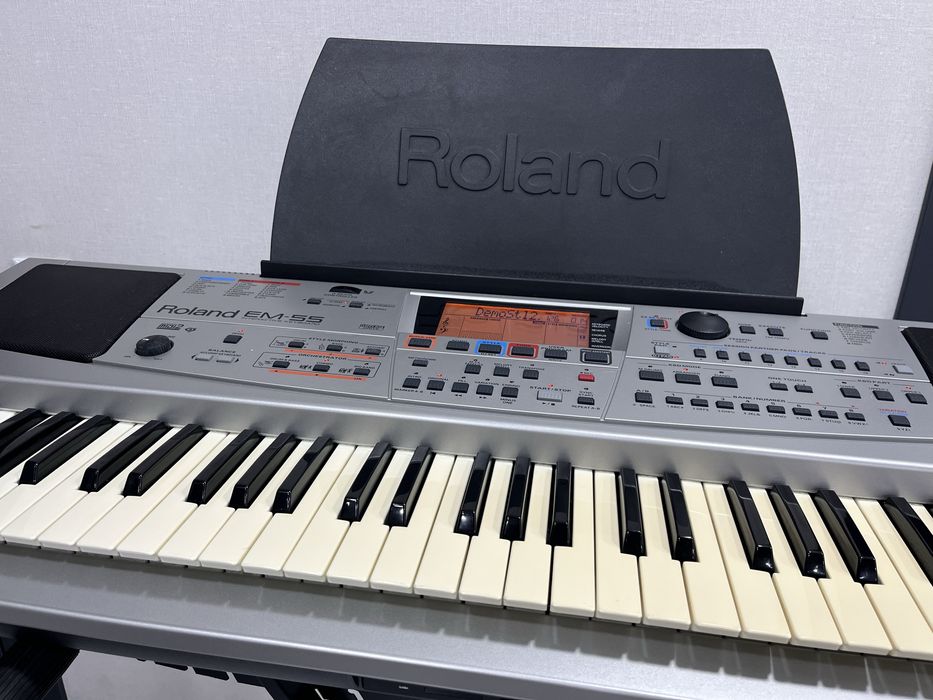 Аранжировщик - Синтезатор Roland EM-55 / Интерактивная клавиатура