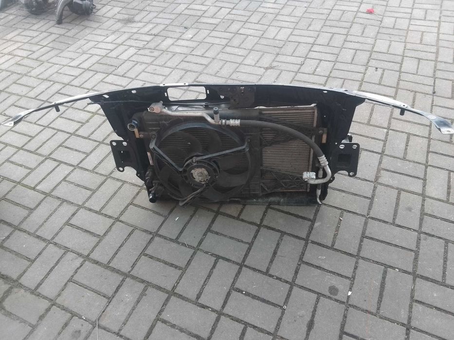 SKODA ROOMSTER 1.9 TDI  pas wzmocnienie chłodnice komplet