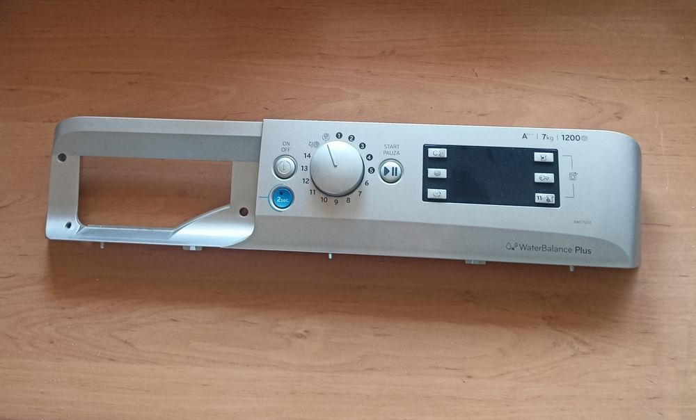 Panel przedni pralki INDESIT BWE71253XSPL