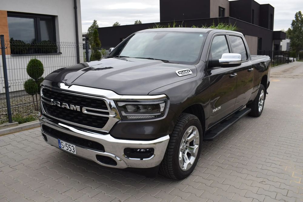 RAM 1500 Panorama skóry 4x4 Bighorn