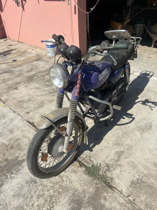Vendo mota casal 5 v (  50  c )