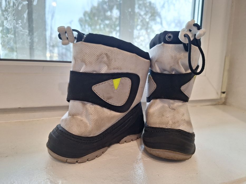 Теплі дитячі чоботи на вовні (розмір 20-21)