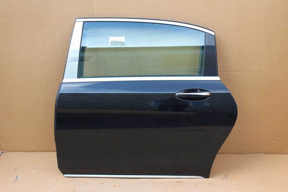 Двери передние задние правые левые Mercedes Benz S-klass W222 разборка