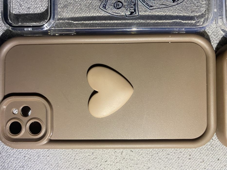 Чехли на айфон 11