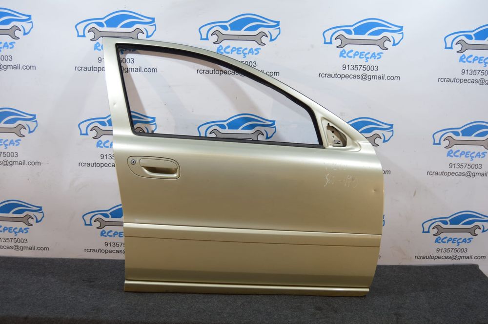 PORTA FRENTE FRONTAL DIREITA VOLVO V70 II 2 MK2 285 S60 FECHO