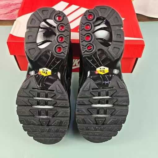 Nike_Air_Max_TN_Plus_Black R.36
