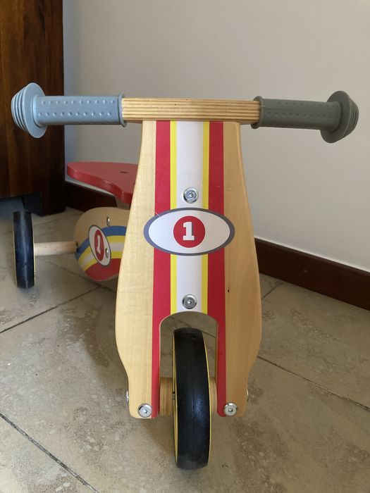 Drewniany rowerek biegowy