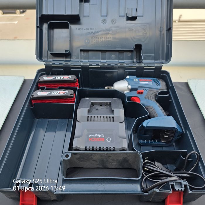 Klucz udarowy (zakrętarka) Bosch Professional GDS 250-Li 18 V  pełny komplet
Klucz nowy, nigdy nie używany. Baterie nie używane.
