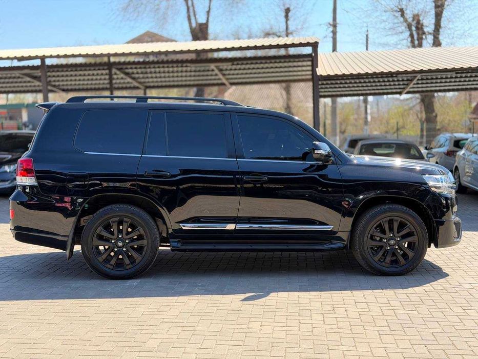 Toyota Land Cruiser 200