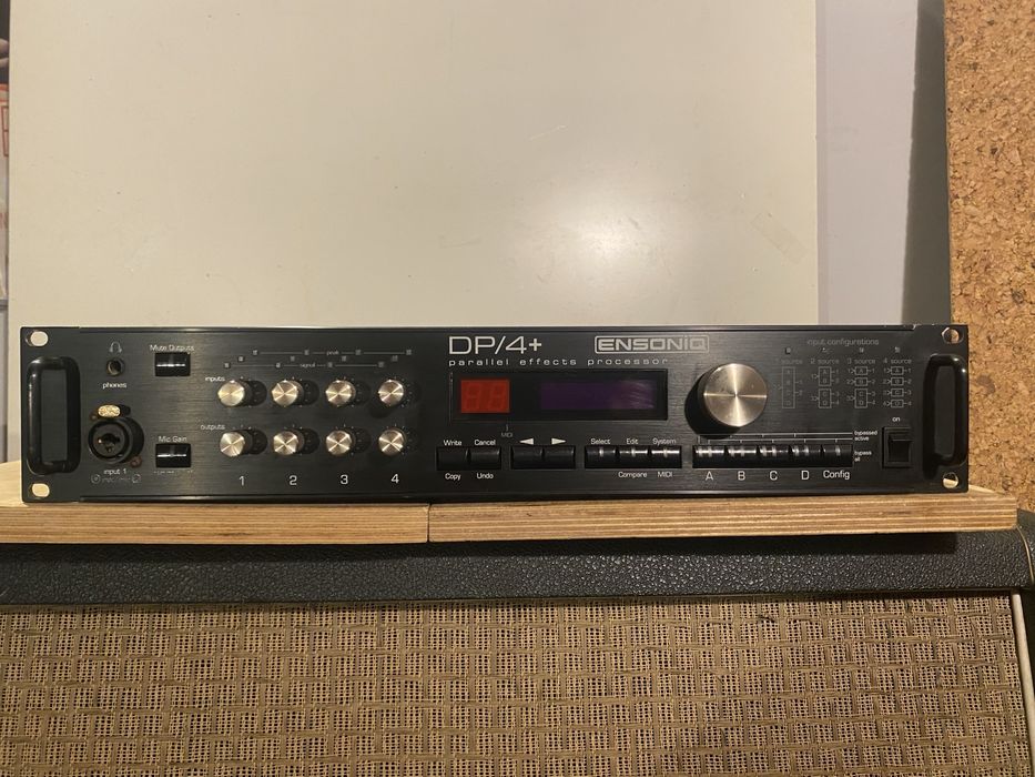 Ensoniq DP/4+ Parallel Effects Processor (Vintage / Raridade)