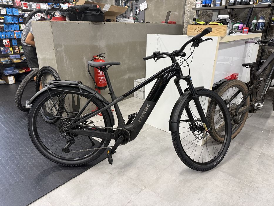 Bicicleta eletrica ebike Vendo trek powerfy 4 gen 5 versão equipada 94kms comprada este mes