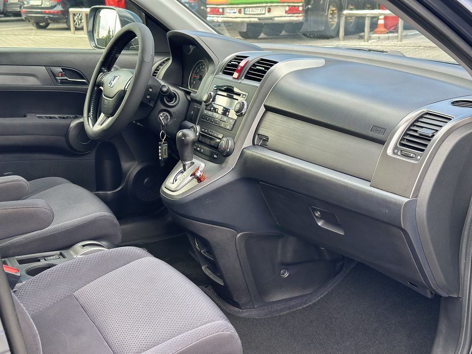 Продам Honda CR-V 2008