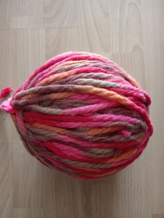 Wełna o grubym splocie.