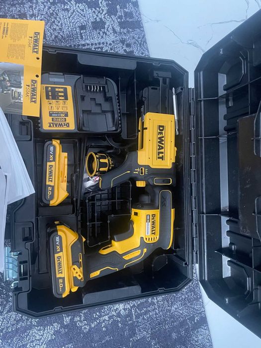 Wkrętarka DeWalt do płyt GK DCF620P2K