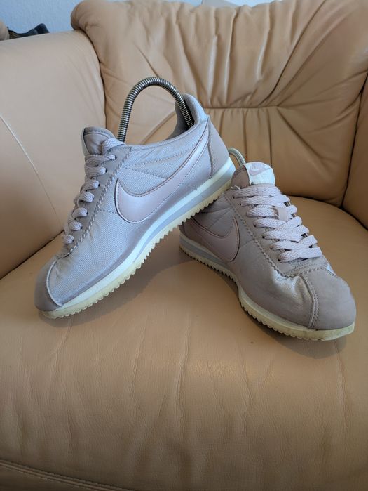 Adidasy buty sportowe damskie NIKE rozmiar 36,5/23.