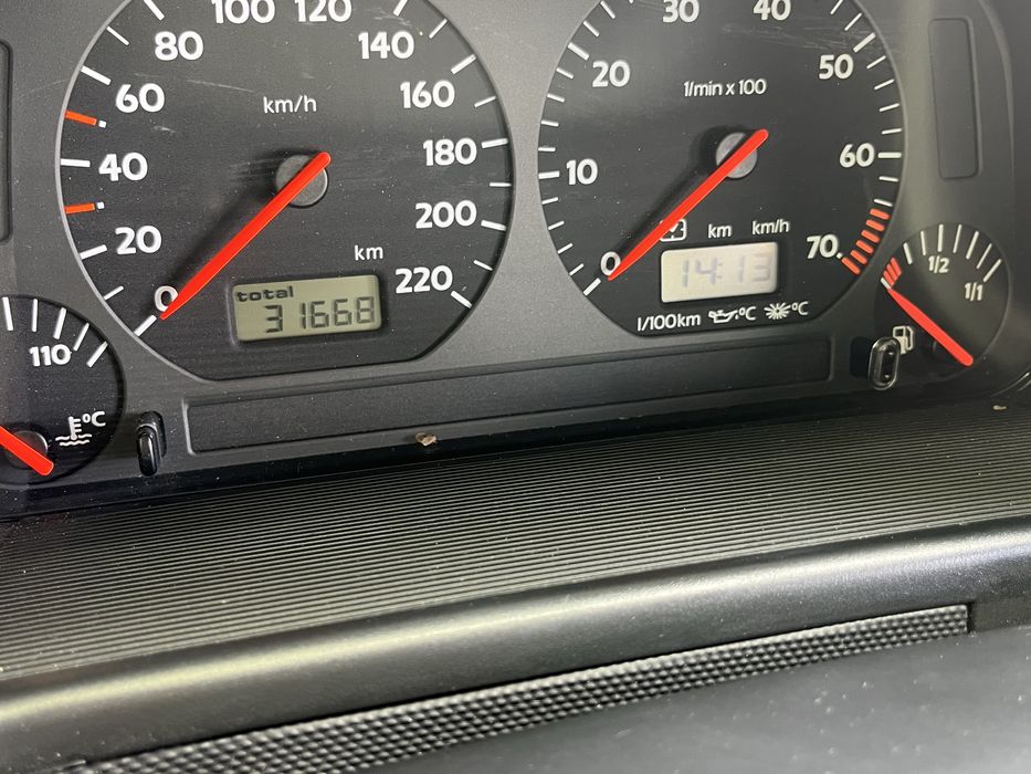 GOLF Cabrio IV 1.6    31.000kms