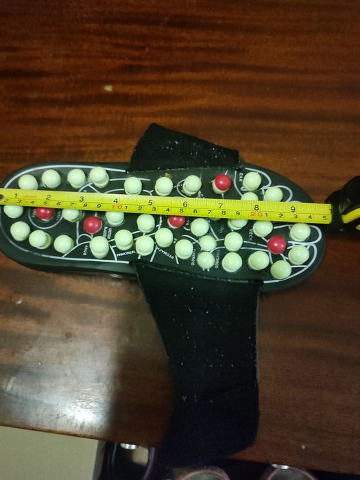 Масажні тапки корисні для усього тіла