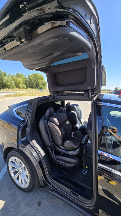 Tesla Model X 2018 VIN 5YJXCDE20JF142309 фото оголошення 4 з 17