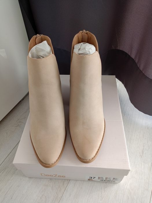 Botki zamszowe DeeZee beż r. 37