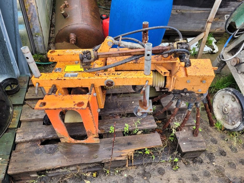 Pielnik sadowniczy, szczotkarka