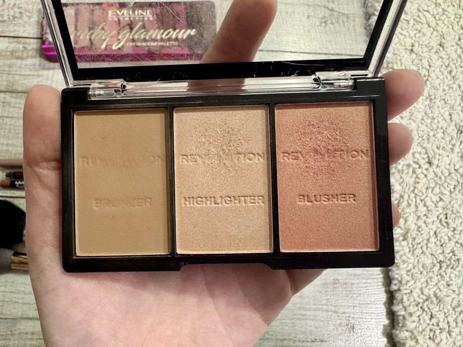 Різна косметика.