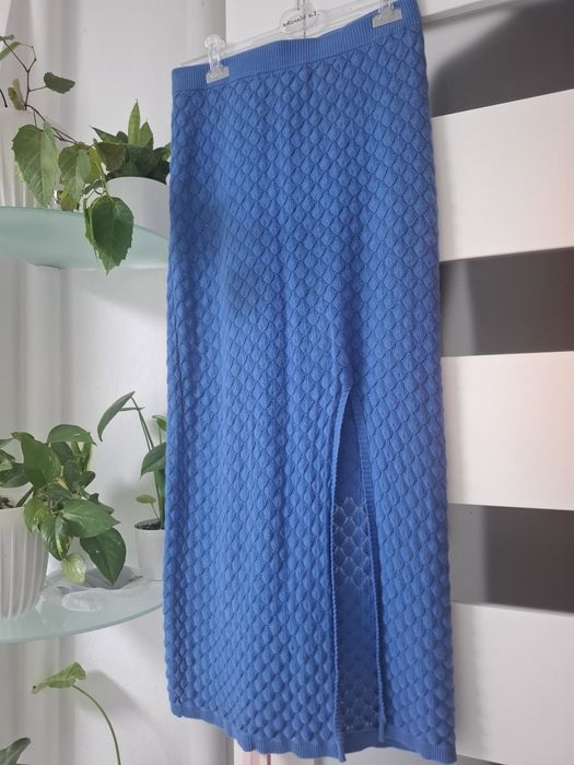 Spodniczka M -  L maxi bawelna 100% Wałczanka ażurowa chabrowa nowa