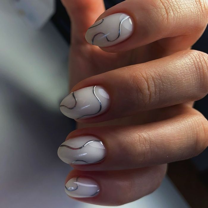 Наращивание ногтей,маникюр