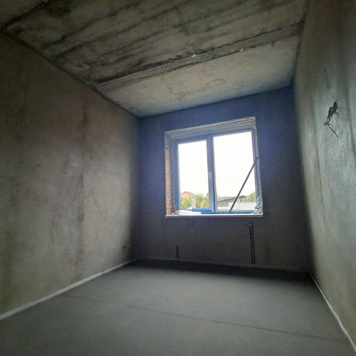 Продаж 2 поверхового будинку з опаленням і ділянкою на 5 соток