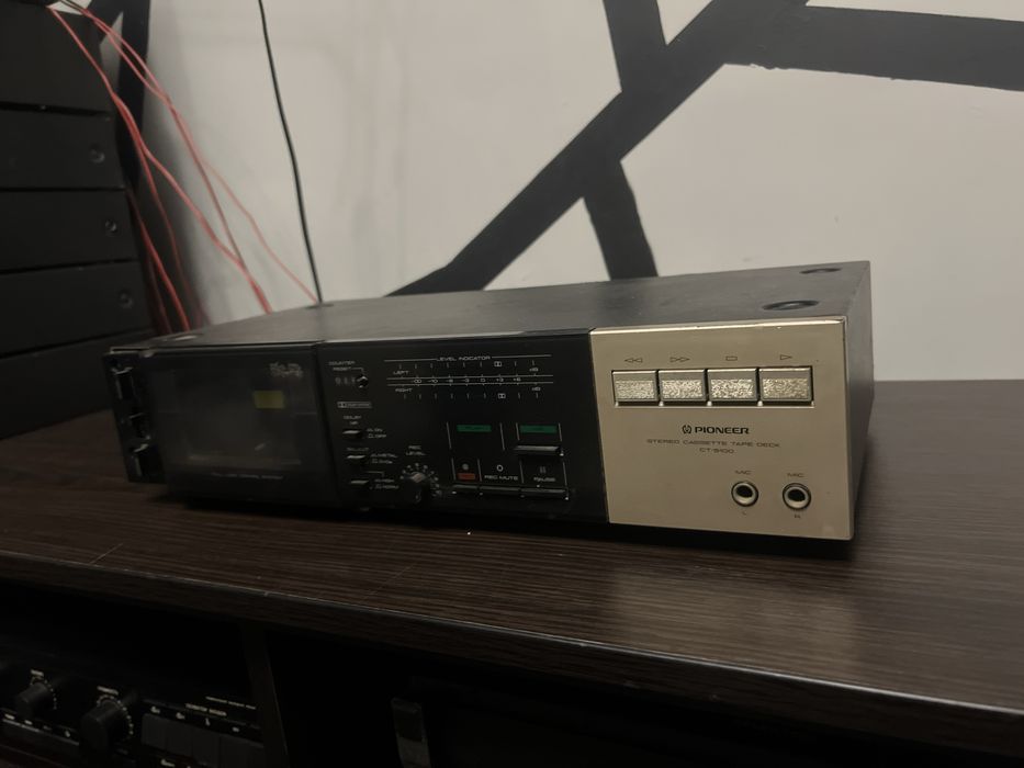 Касетна дека магнітофон