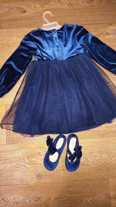 Продам 2 платтячка + туфлі