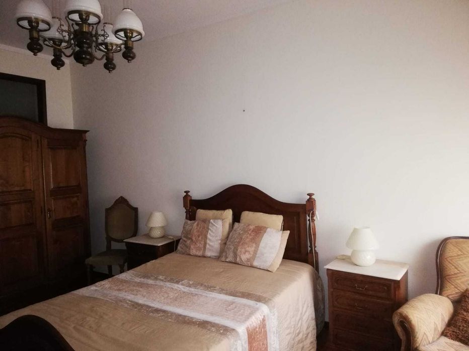 Quarto estudante fem. 350€