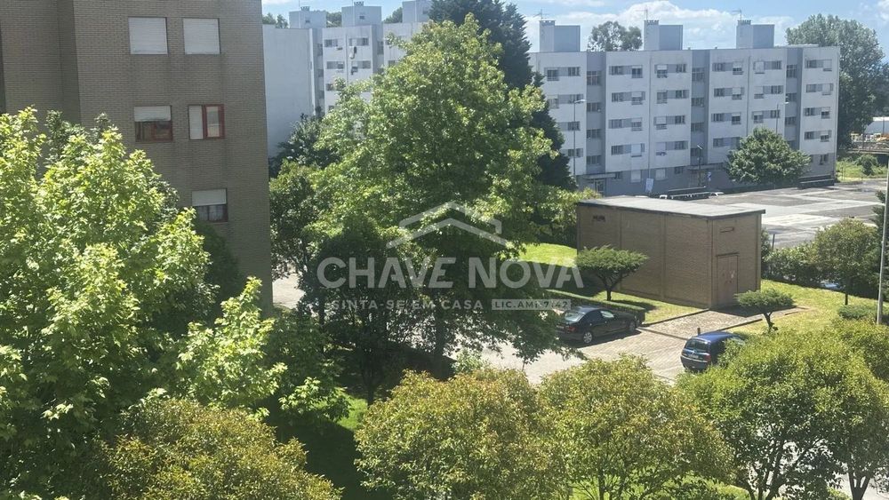 Apartamento T3 situado na zona de Coimbrões — Santa Marinha E São Pedro Da Afurada, Porto