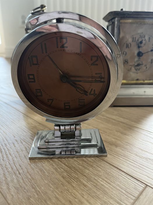 Zegar w stylu Art Deco