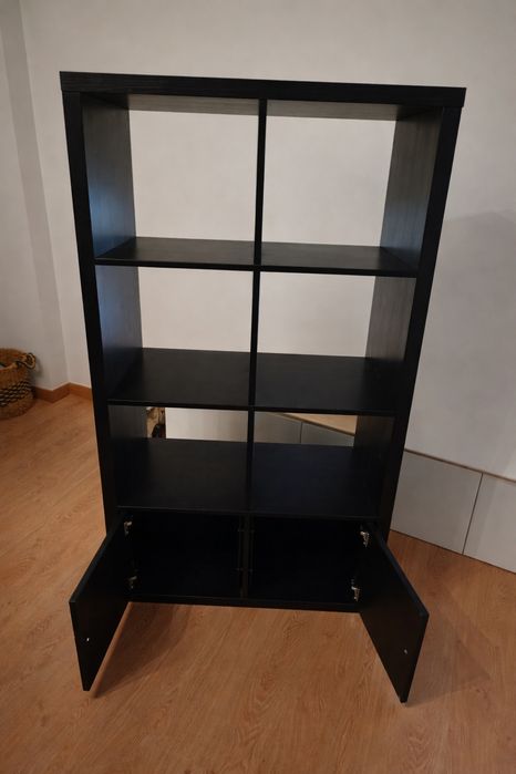 Estante kallax com 2 portas