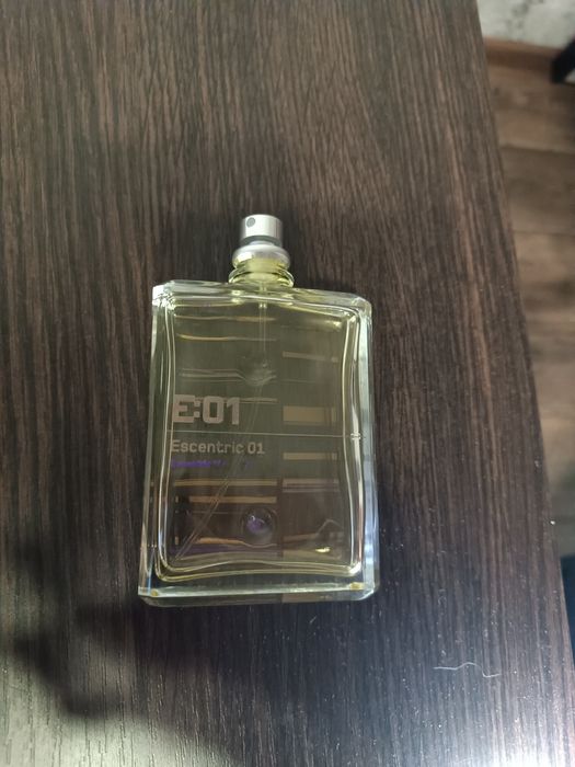 Продам духи Escentric Molecules