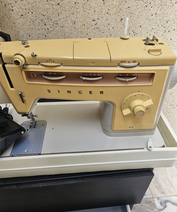 Maquina de costura singer
