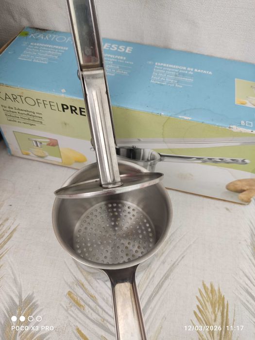 Espremedor de batatas e legumes