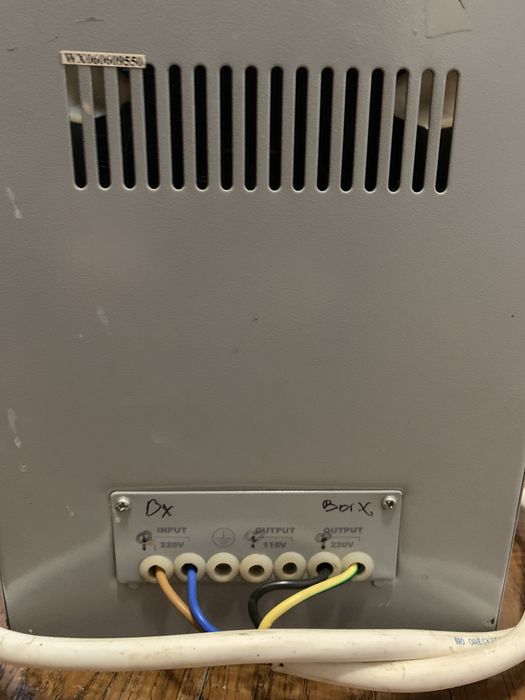 Стабілізатор напруги сервопривідний TND-5000