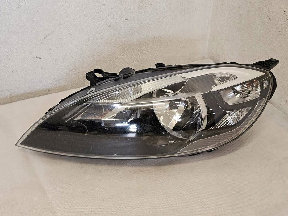 Reflektor lewy volvo V40 V40 CC lampa lewa przód 2012-2019 31420003