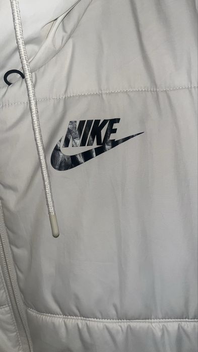 Casaco comprido da Nike