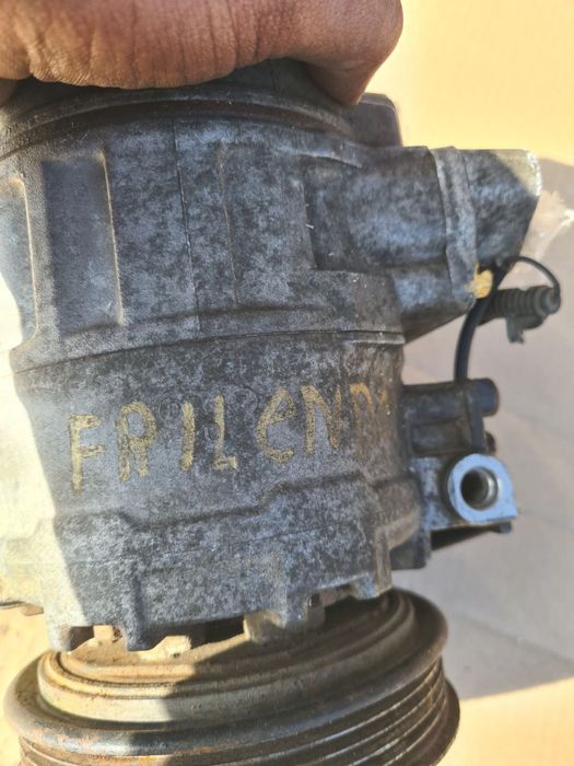 Компресор кондиціонера Land Rover Freelander