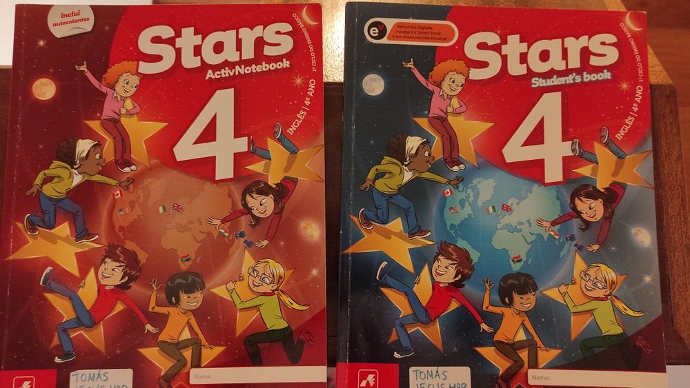 Livros escolares Inglês 4°ano novos sem uso