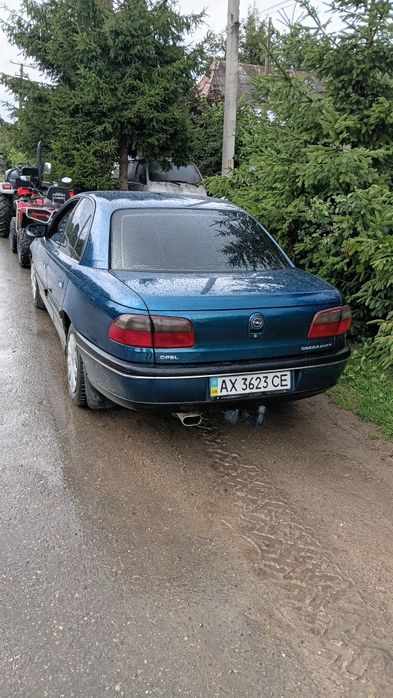 Опель Омега 2.0 бензин