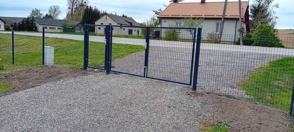 Montaż ogrodzeń z materialami panelowe