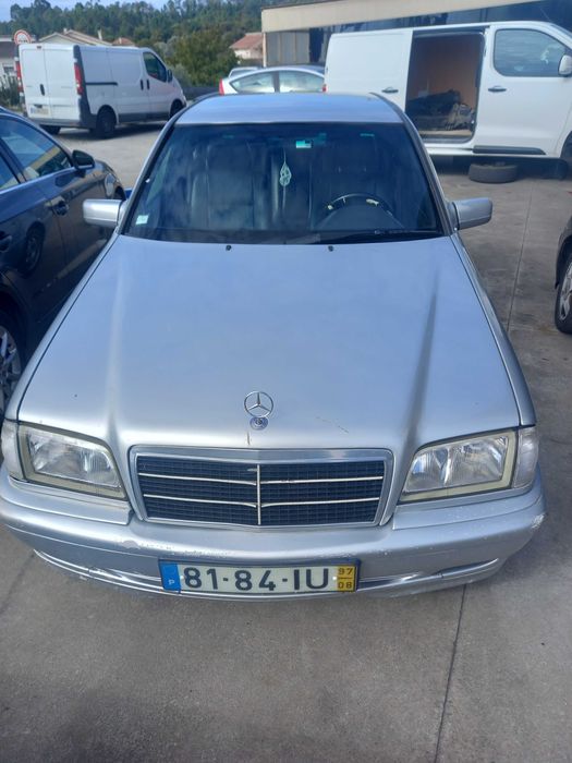 Mercedez benz c200