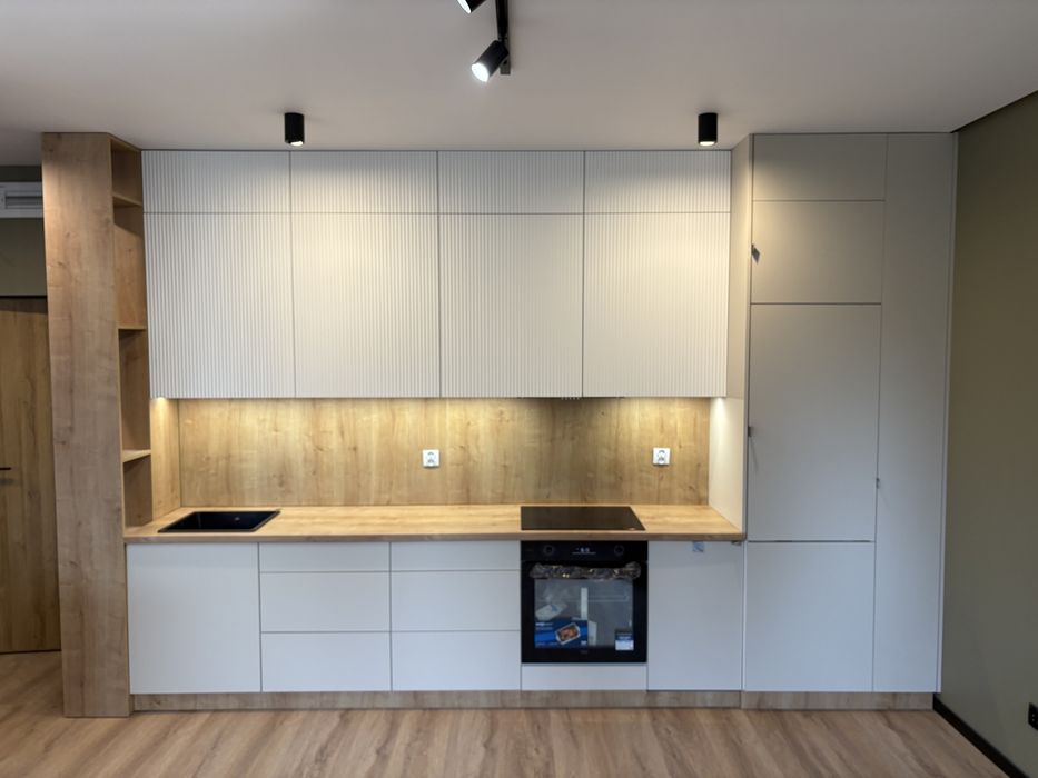 Meble na wymiar, Kuchnie szafy garderoby łazienki